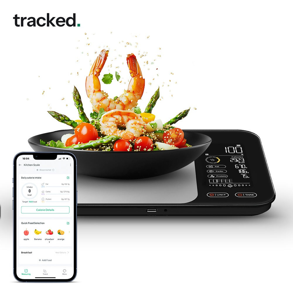 Balance de cuisine Tracked Kitchen avec un plat et l'appli Fitdays